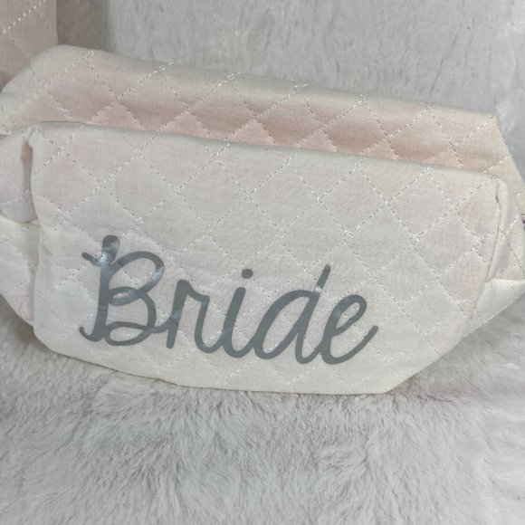 Bride accessory set Cosmetic Bags Keychain & Hair Bobby Pin - Picture 4 of 15